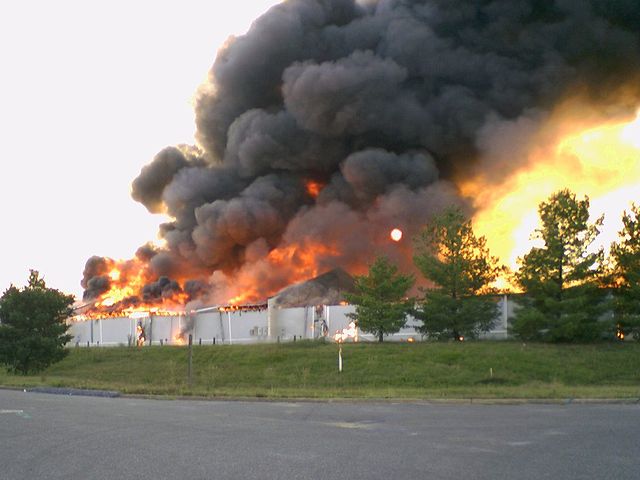 building_burns_to_ground